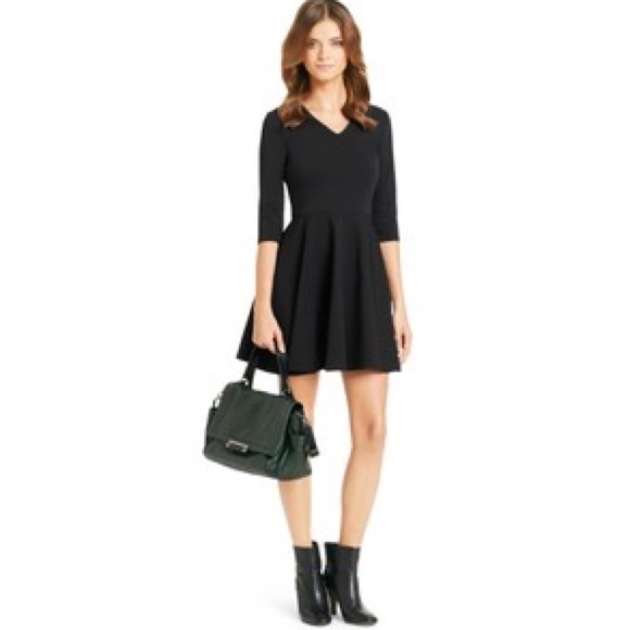 Diane Von Furstenberg Dresses & Skirts - DIANE VON FURSTENBERG, Black V-Neck Flare Dress